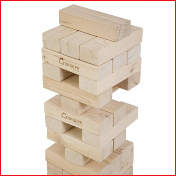 Jenga giga bestaande uit 56 grote blokken met elk een afmeting van 21 x 7 x 4,7 cm